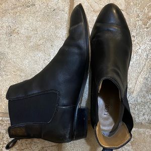Black, size 8, J Crew women’s bootie